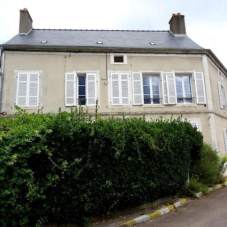 L'Escalier Des Reves Bed & Breakfast Saint-Sauveur-en-Puisaye Dış mekan fotoğraf