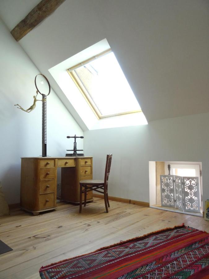 L'Escalier Des Reves Bed & Breakfast Saint-Sauveur-en-Puisaye Dış mekan fotoğraf