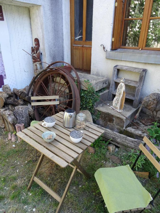 L'Escalier Des Reves Bed & Breakfast Saint-Sauveur-en-Puisaye Dış mekan fotoğraf