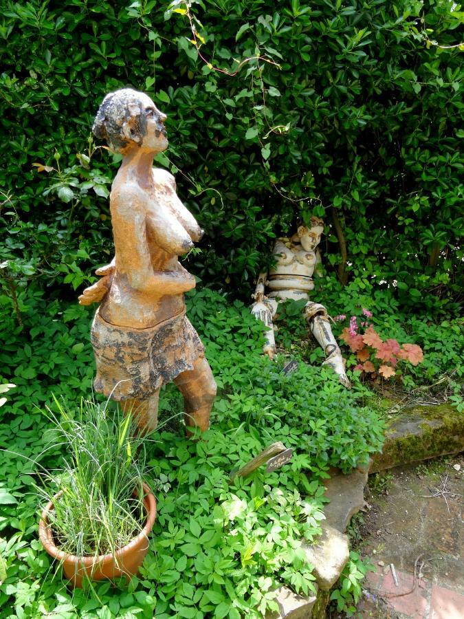 L'Escalier Des Reves Bed & Breakfast Saint-Sauveur-en-Puisaye Dış mekan fotoğraf